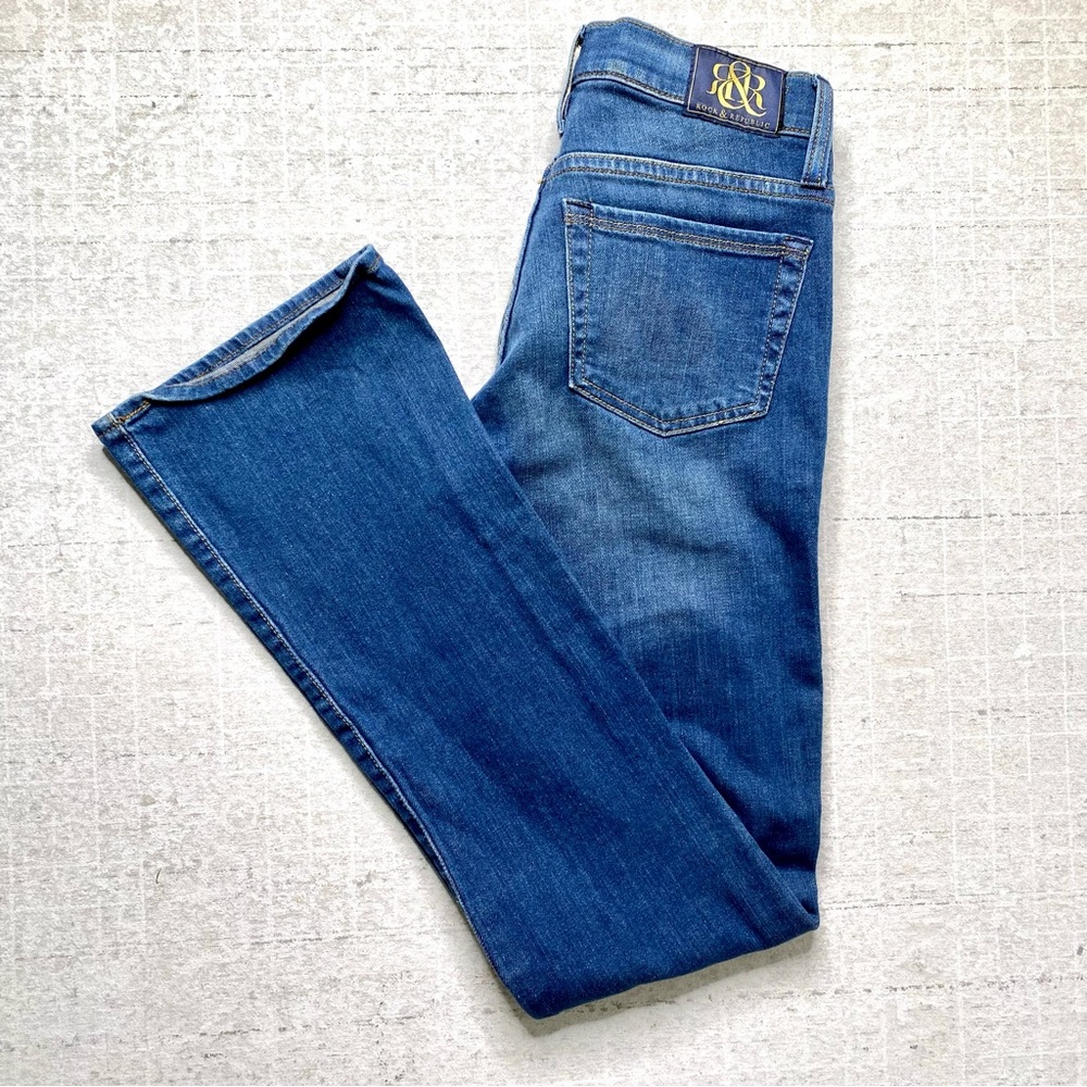 Rock & Republic Kasandra Jeans 2 M Blue Distressed Bootcut Denim